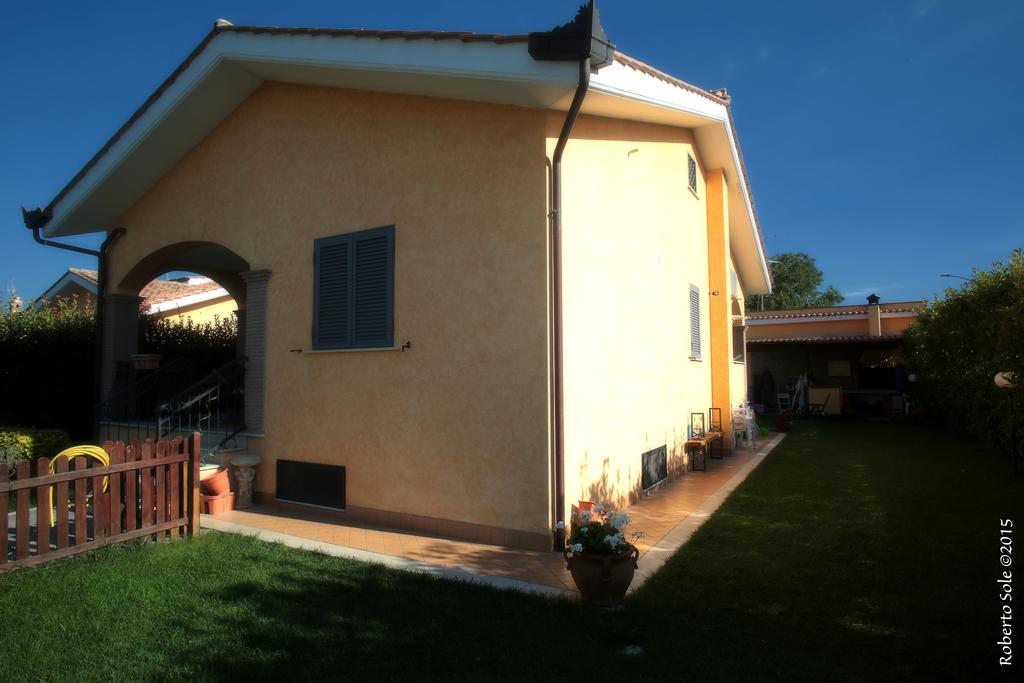 Il Bacio E La Nocciola Bed and Breakfast Labico Kamer foto